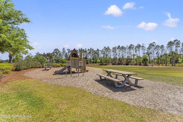 109 Redbud Ln, Yulee, FL 32097 - communal playground with a yard