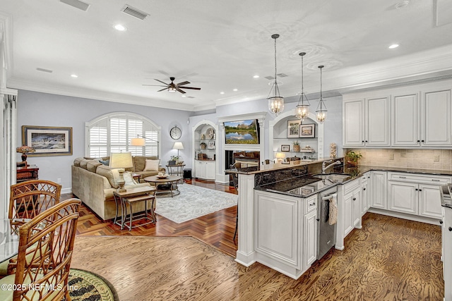 3277 Sequoyah Cir, Saint Johns, FL 32259 - kitchen featuring ceiling fan, visible vents, dishwasher, a peninsula, and open floor plan