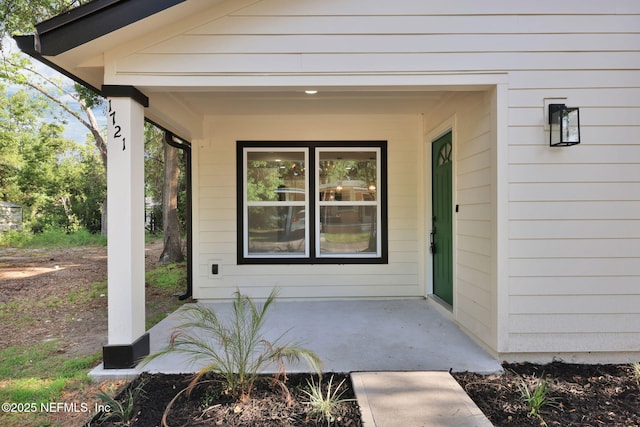 view of exterior entry