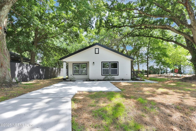 bungalow with fence