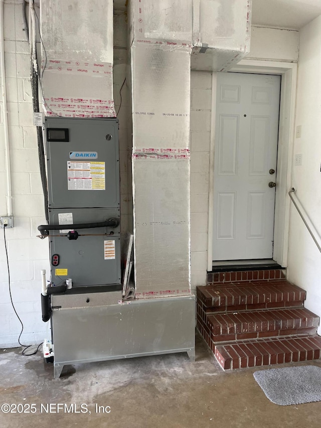 6938 Corkwood Rd, Jacksonville, FL 32277 - view of utility room