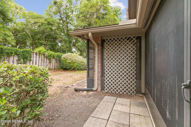 1909 University Blvd S Unit 204, Jacksonville, FL 32216 - view of yard with fence