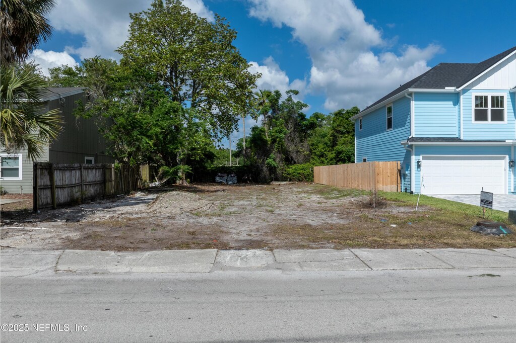 260 S 10th St, Jacksonville Beach, FL 32250