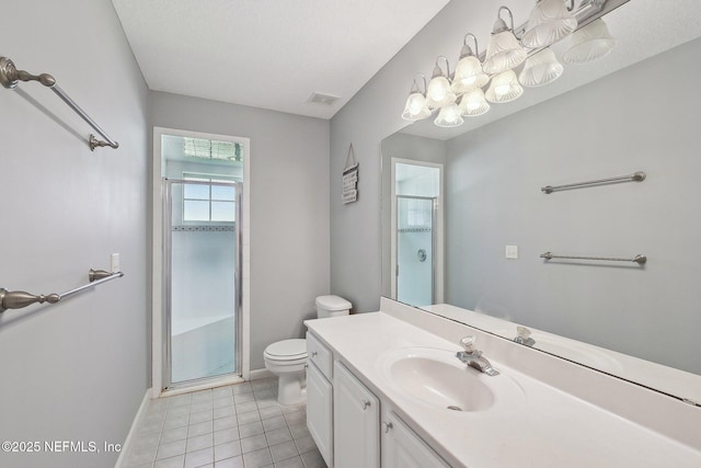 full bath featuring visible vents, a shower with door, toilet, baseboards, and tile patterned floors