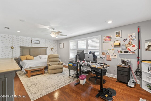 11136 River Creek Dr W, Jacksonville, FL 32223 - bedroom with an accent wall, baseboards, a desk, recessed lighting, and wallpapered walls
