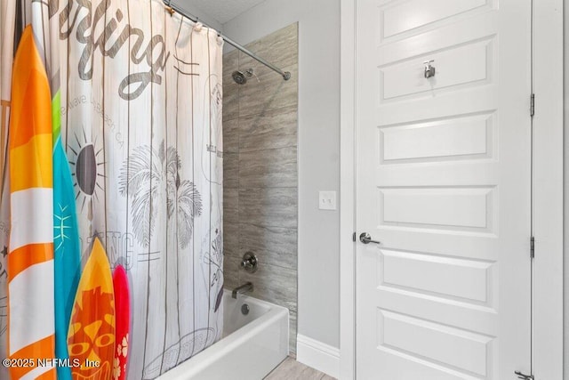 3083 S Ponte Vedra Blvd, Ponte Vedra Beach, FL 32082 - bathroom featuring shower / bath combo and baseboards