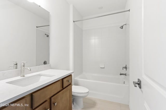 2442 Glade Ln, Green Cove Springs, FL 32043 - bathroom with vanity, toilet, and shower / tub combination