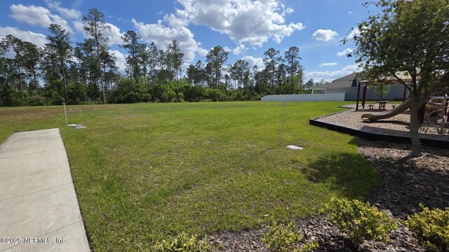 2442 Glade Ln, Green Cove Springs, FL 32043 - view of green lawn