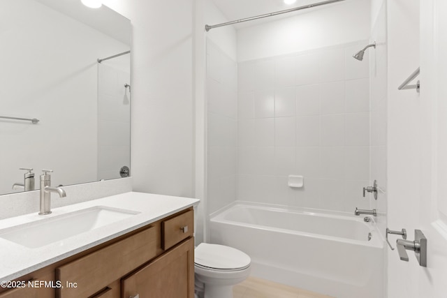 2416 Glade Ln, Green Cove Springs, FL 32043 - bathroom with toilet, vanity, and washtub / shower combination