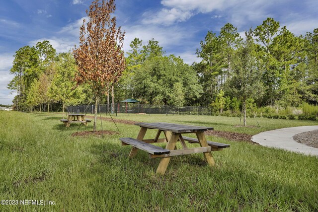 950 Rooster Hallow Way, Middleburg, FL 32068 - surrounding community with fence and a yard