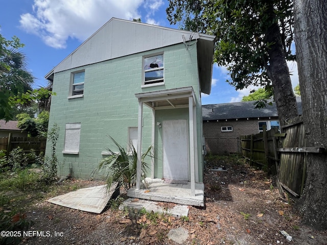 2024 N Davis St, Jacksonville, FL 32209 - back of house featuring concrete block siding