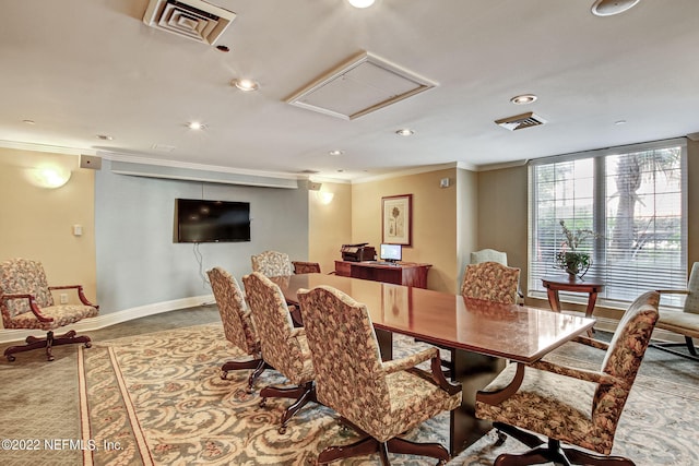 400 E Bay St Unit 1610-1611, Jacksonville, FL 32202 - dining area featuring recessed lighting, baseboards, visible vents, and ornamental molding