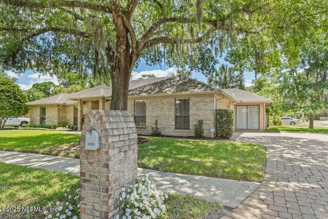 4302 Spoon Hollow Ln, Jacksonville, FL 32217 - photo 3
