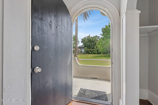 4949 Fremont St, Jacksonville, FL 32210 - entryway with a healthy amount of sunlight
