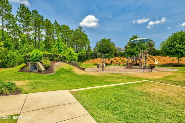742 Honey Blossom Rd, Saint Johns, FL 32259 - surrounding community with a lawn and playground community