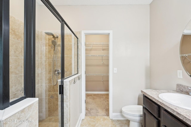 2968 Ravine Hill Dr, Middleburg, FL 32068 - bathroom featuring a walk in closet and a shower stall