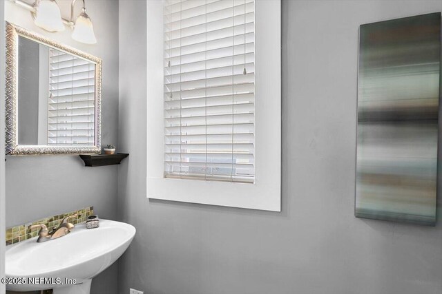 138 E 9th St, Jacksonville, FL 32206 - photo 10