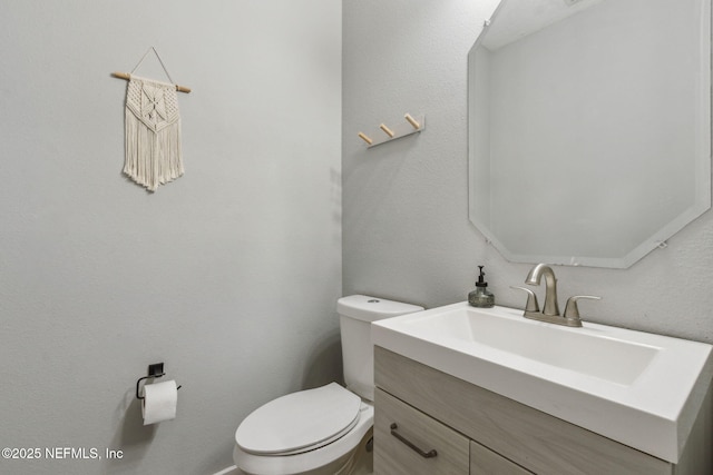 625 Oakleaf Plantation Pkwy Unit 1115, Orange Park, FL 32065 - bathroom with toilet and vanity