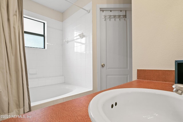 full bathroom featuring shower / bath combo