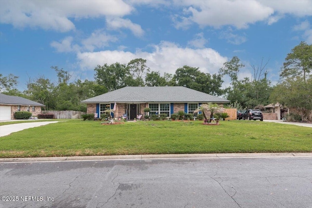 2632 Loopridge Dr, Orange Park, FL 32065 - ranch-style house with driveway