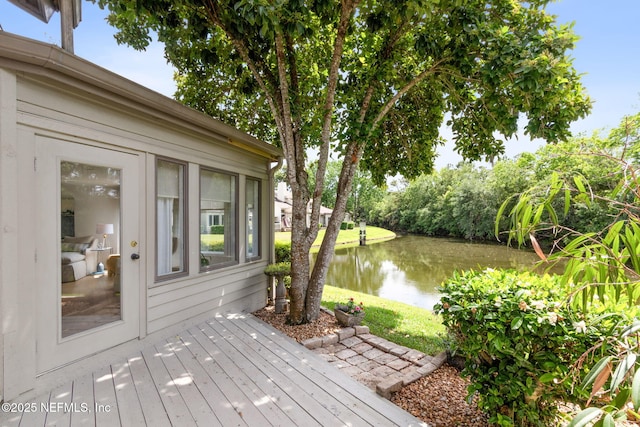 90 Players Club Villas Rd, Ponte Vedra Beach, FL 32082 - wooden deck featuring a water view