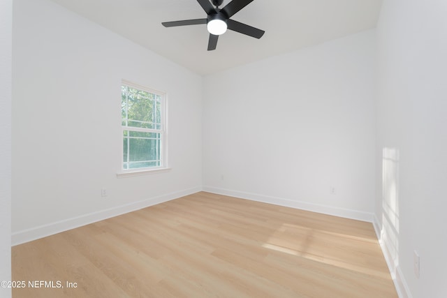 5821 Silver Sands Cir, Keystone Heights, FL 32656 - unfurnished room with light wood-type flooring, baseboards, and ceiling fan