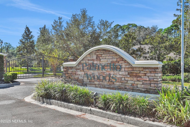 112 Long Branch Way, Saint Augustine, FL 32086 - community / neighborhood sign featuring a gate