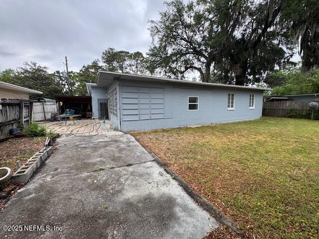 6332 Badnur Dr, Jacksonville, FL 32210 - view of side of property