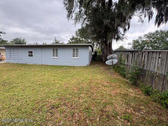 6332 Badnur Dr, Jacksonville, FL 32210 - view of yard