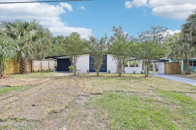 5444 Keystone Dr S, Jacksonville, FL 32207 - view of mid-century modern home