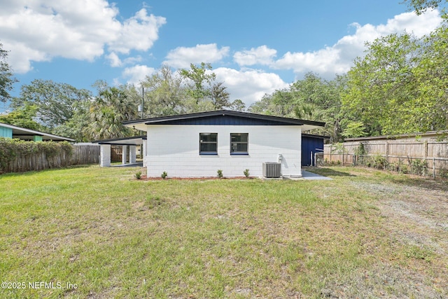 5444 Keystone Dr S, Jacksonville, FL 32207 - rear view of property featuring cooling unit