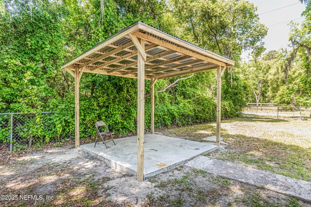 610 S 9th St, Macclenny, FL 32063 - view of patio with fence