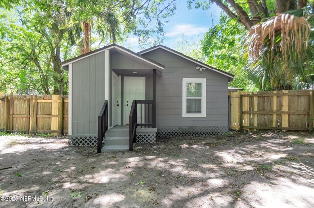 3321 Deason Ave, Jacksonville, FL 32254 - view of front of house with fence