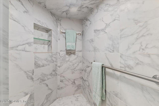 91 San Juan Dr Unit H8, Ponte Vedra Beach, FL 32082 - bathroom with a tile shower