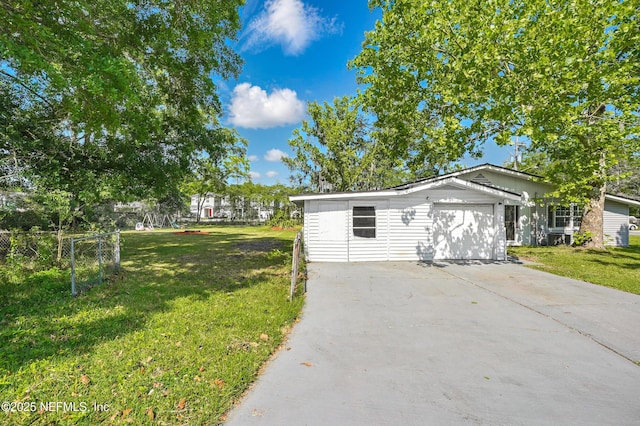 5388 Woodcrest Rd, Jacksonville, FL 32205 - view of front facade featuring concrete driveway and an attached garage