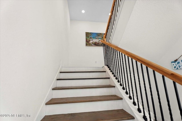 2777 S Ponte Vedra Blvd, Ponte Vedra Beach, FL 32082 - stairway with recessed lighting