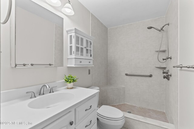 1071 Edgewood Ave S Unit 206, Jacksonville, FL 32205 - bathroom featuring a tile shower and vanity