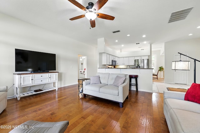 364 Maplewood Dr, Saint Johns, FL 32259 - living area with a ceiling fan, light wood finished floors, recessed lighting, and baseboards