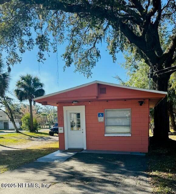 529 S 9th St, Fernandina Beach, FL 32034 - photo 1