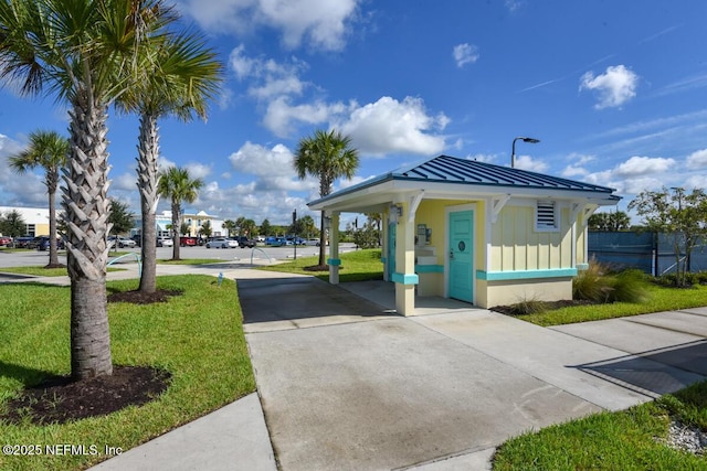 836 Margaritaville Ave, Daytona Beach, FL 32124 - view of community featuring a yard