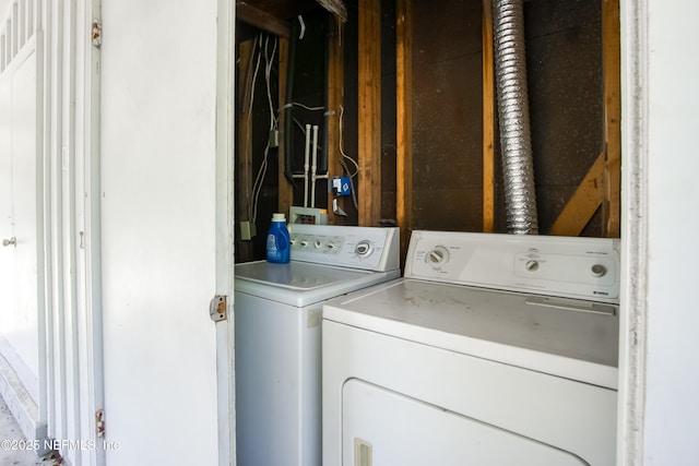 7315 Wonder Ln, Jacksonville, FL 32244 - clothes washing area featuring independent washer and dryer