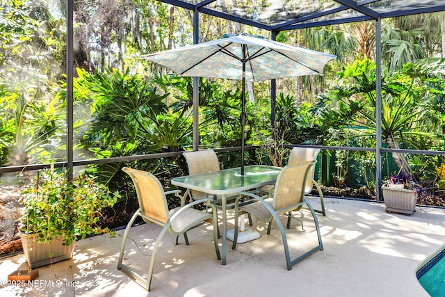 445 W Mill Chase Ct, Ponte Vedra Beach, FL 32082 - view of patio with outdoor dining area and a lanai
