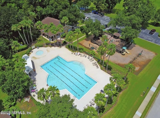 445 W Mill Chase Ct, Ponte Vedra Beach, FL 32082 - bird's eye view of a pool area