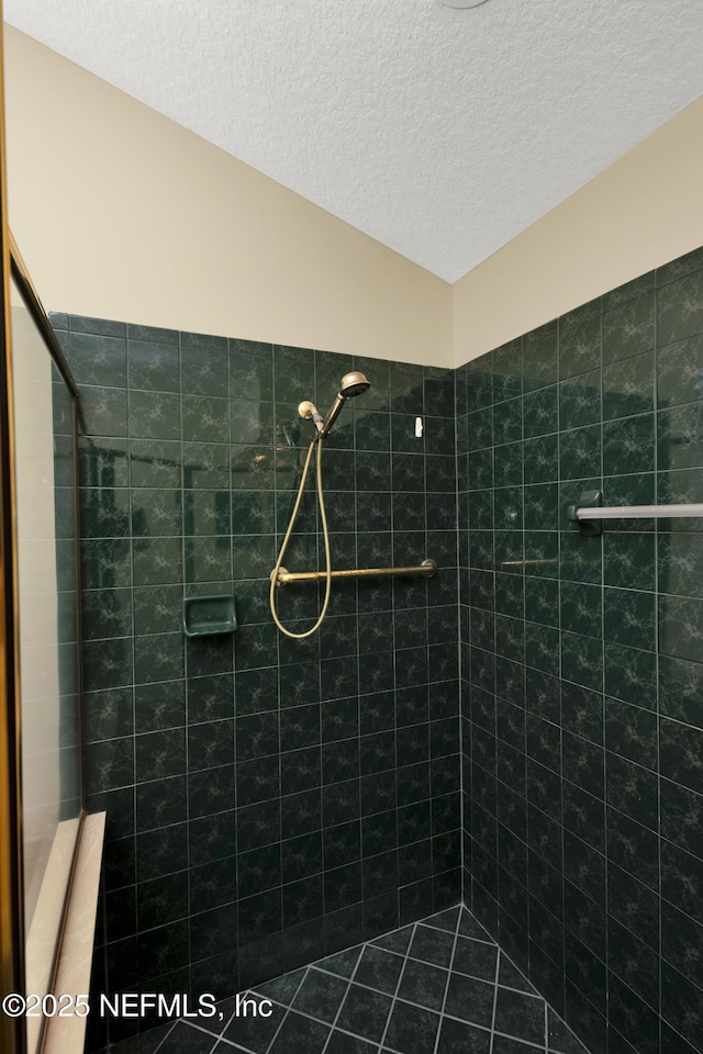445 W Mill Chase Ct, Ponte Vedra Beach, FL 32082 - full bath with a textured ceiling and tiled shower