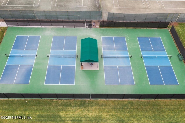 7868 Woodsdale Ln, Jacksonville, FL 32256 - view of tennis court