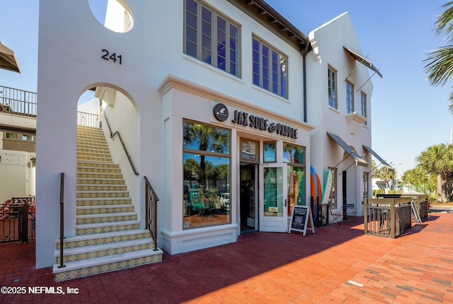 711 Ocean Blvd, Atlantic Beach, FL 32233