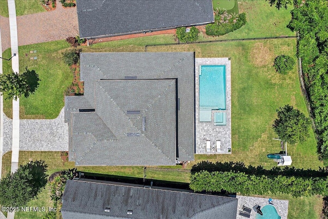 aerial view of property and surrounding area