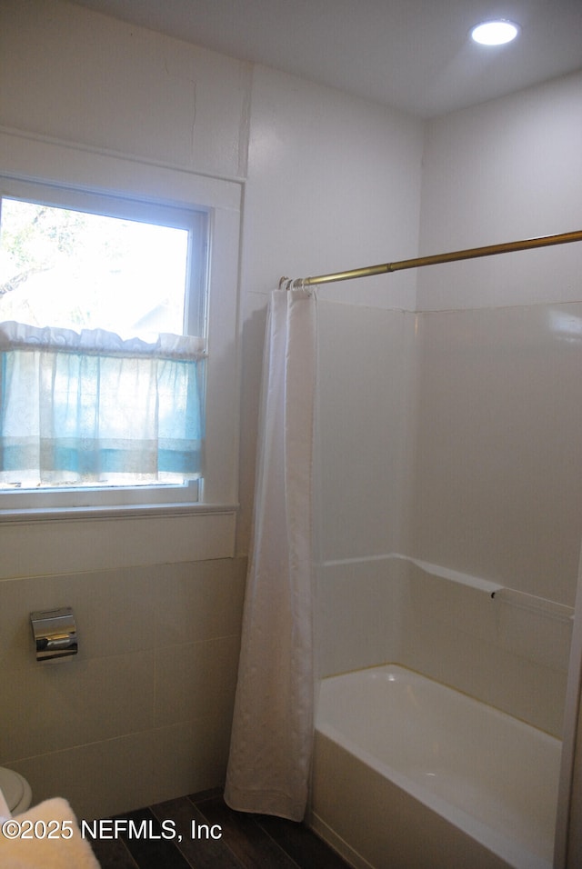 123 Arlington Way, Ormond Beach, FL 32176 - bathroom featuring shower / bath combo