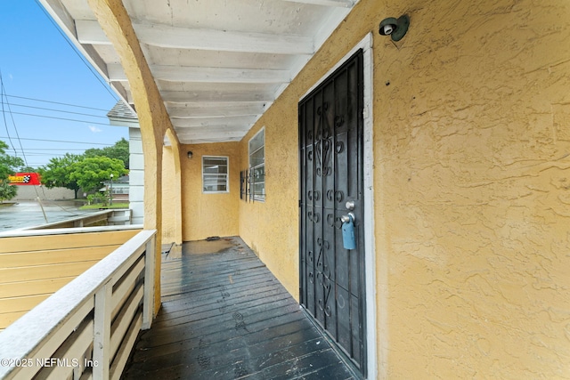 1403 Myrtle Ave N, Jacksonville, FL 32209 - entrance to property with stucco siding