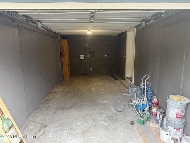 7205 Linda Dr, Jacksonville, FL 32208 - below grade area featuring a garage